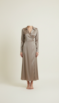 Vestido envolvente de seda mist taupe
